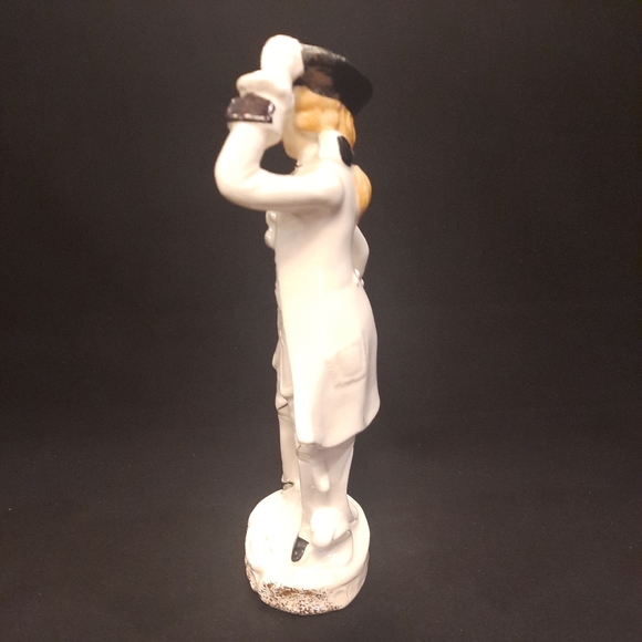 Vintage Porcelain French Colonial Man Figurine with Gold Accents ~ Japan - Picture 5 of 11